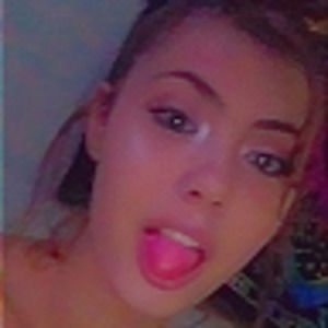 Meet your Posher, Mia